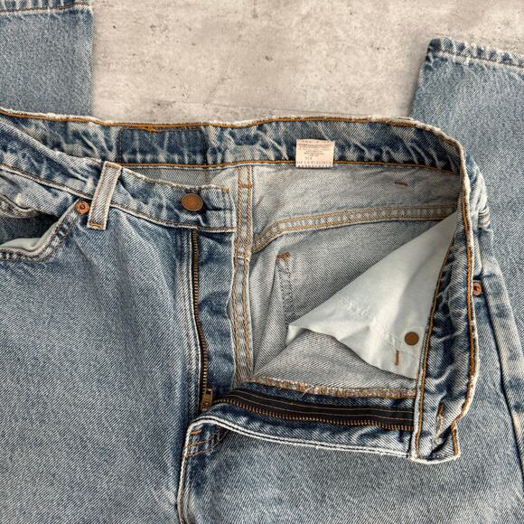 Vintage Levi’s 505 Light Wash Straight Leg Jeans Made in Puerto Rico W30 L30 - Picture 8 of 10